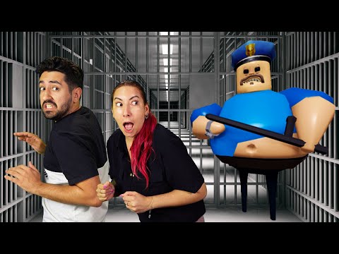 PRECISAMOS FUGIR DESSA PRISÃO COM POLICIAL MALUCO no Escape Barry’s Prison Run Roblox