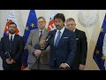 Tlačová Konferencia Fico Kaliňák A členovia Vlády Odpovedajú Na Otázky Novinárov