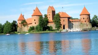 preview picture of video 'アキーラさん訪問！リトアニア・トラカイ城1,trakai-Castle,Lythuania'