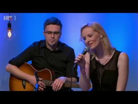 Izabela Martinović - Daj mi znak (Kod nas doma)