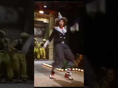Toni Basil with The Lockers - Saturday Night Live (1975)
