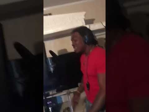 Gutta the wild youngin// In the studio