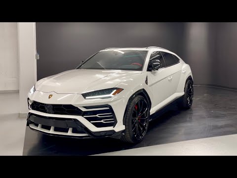 2020 Lamborghini Urus - Revs + Walkaround in 4k