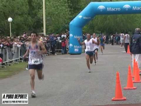 MARATON TINELLI 05 DIC 2009 LLEGADAS PARTE 2.