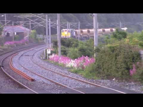 IE 071 Class Loco 072 + HOBS Passes Killiney with legendary horn