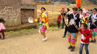 preview picture of video 'Quilcas: Baile del Avelino - By Tundrablu'