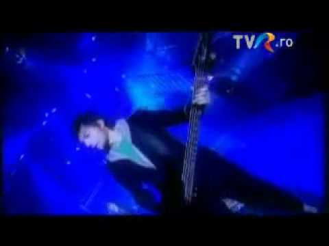 Crazy - Alexandra Ungureanu - Finala Eurovision Romania 2010 National Final.avi