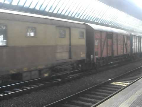 Sorpresoooonaaaa a Milano Certosa TRENO STORICO 625.177 + 3 vagoni merci e una E646 in coda !!!