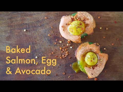 Baked Avocado, Salmon & Eggs for A Low Carb, Paleo Breakfast | In Carina's Kitchen