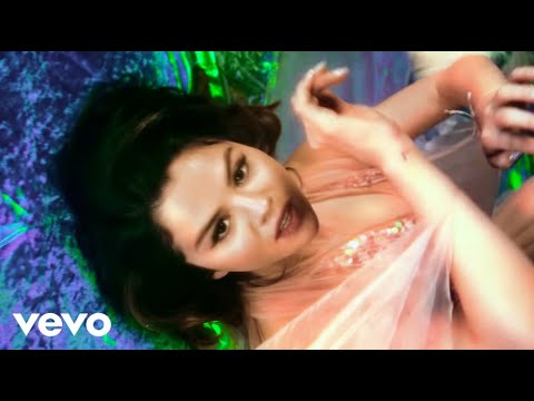 Videoclip de Ring — Selena Gomez