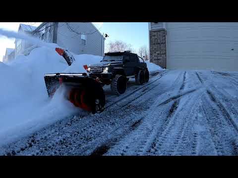 Traxxas TRX6 Mercedes G63 6x6 RC 3D Snowblower Truck Throwing Snow VL6 #shorts #rc #trending #snow