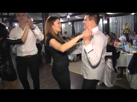 Formatia Maggic DOr Bucovina   Cumatrie la Vila Lulu   Program vocal 6