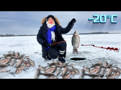 Winter Fishing in Ukrainian Village! Girl Caught and Cooked a Lot of Fish