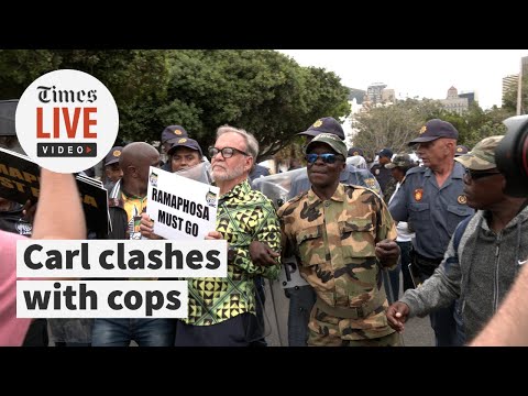 'Ramaphosa must go' Carl Niehaus clashes with police in Cape Town