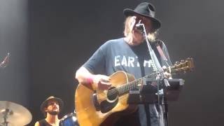 Neil Young - Western Hero (HD) Live In Paris 2016
