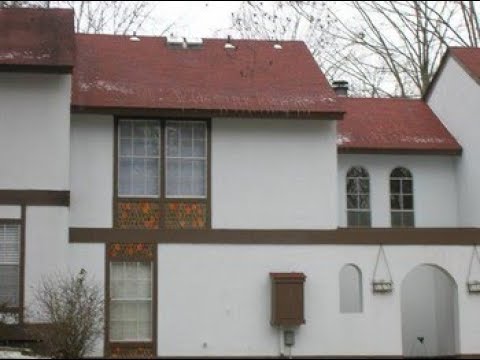 Two level Townhome in DeSoto Courts property video