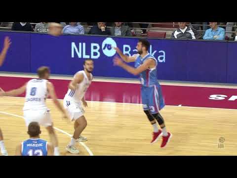 Luka Žorić comes out of nowhere for a stunning block (Igokea - Cibona, 19.11.2017)