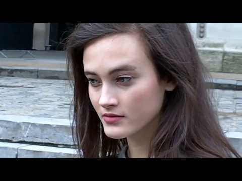 Top model Greta Varlese @ Paris Fashion Week 7 march 2017 show Chanel / mars #PFW