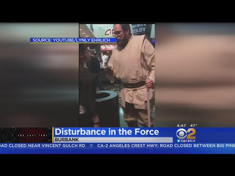 Star Wars Fans Storm Theater Lobby Over Lack Of Sound...