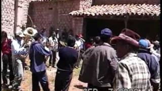preview picture of video 'Ishua 2000: Víspera de fiesta patronal'