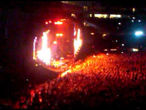 Nate Gill @ Jay-Z with Eminem. Yankee Stadium 9/14/10