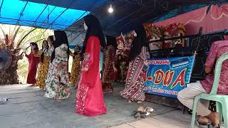 Download lagu tari Tengkuit bingkuk with ibu'🎉 mp3