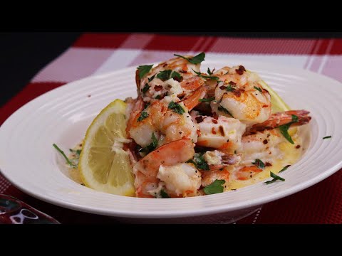 Quick and Easy Creamy BAKED Shrimp Scampi!