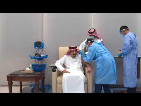 عاجل: الملك سلمان يتلقى الجرعة الأولى من لقاح فيروس كورونا