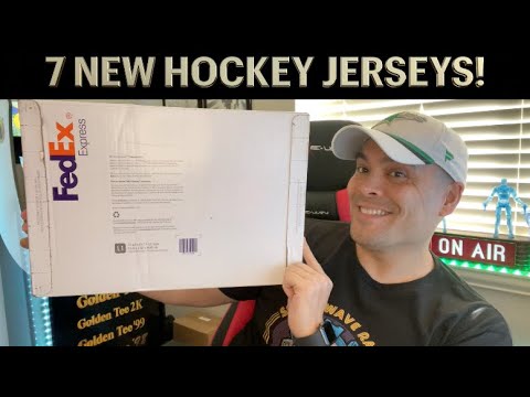 HUGE CHRISTMAS NHL ADIDAS HOCKEY JERSEY HAUL! 7 NEW JERSEYS!!! COOL HOCKEY!