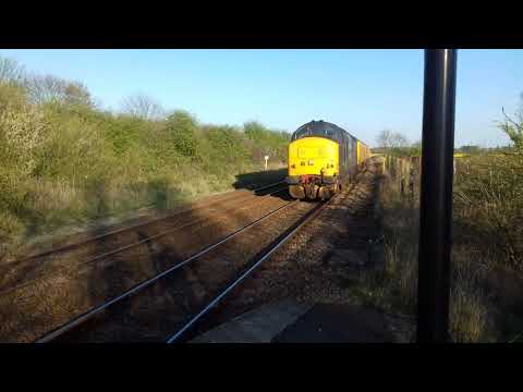 Class 37405 and 37409 pass stallingborough with a doncaster test train.