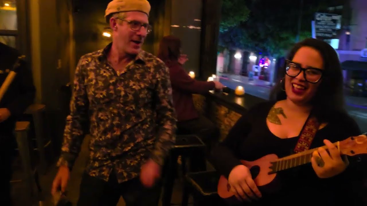Promotional video thumbnail 1 for Lillyflor y Los Compas