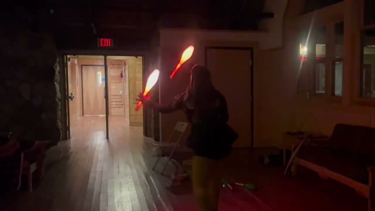 Promotional video thumbnail 2 for That Juggling Girl