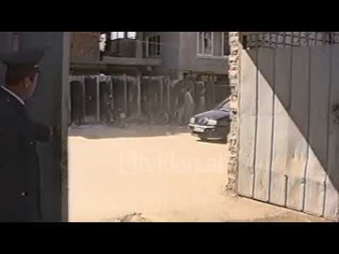 Elbasan, gjendet nje foshnje e braktisur - (2 Prill 2002)