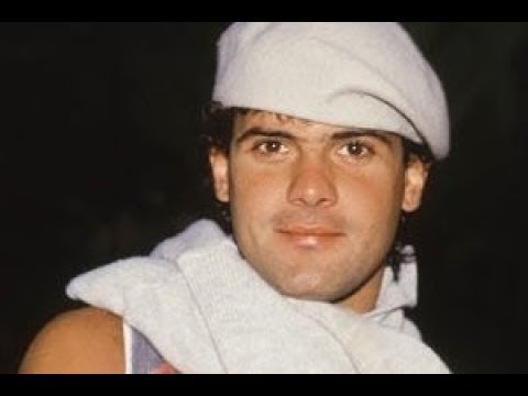 download lagu mp3 mp4 Cazuza Faz Parte Do Meu Show, download lagu Cazuza Faz Parte Do Meu Show gratis, unduh video klip Cazuza Faz Parte Do Meu Show