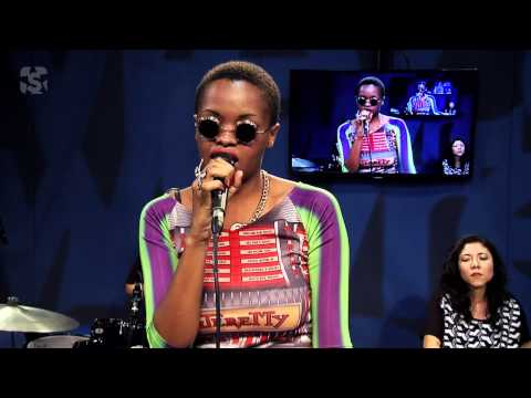 Tássia Reis em "Meu rap jazz" no Estúdio Showlivre 2014