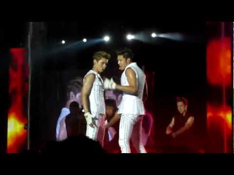 [Fancam] DBSK Keep Your Head Down @ SM Town Jakarta