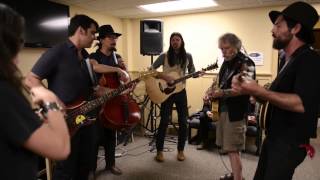 Bob Weir &amp; The Avett Brothers Rehearse Backstage At Mountain Jam 2014