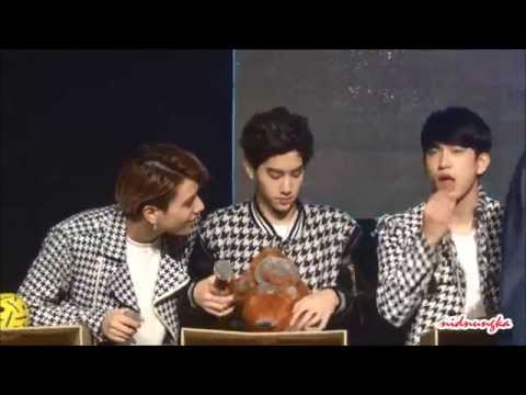 [Fancam][HD] 150321 GOT7 in Malaysia - Jr feeding Yugyeom