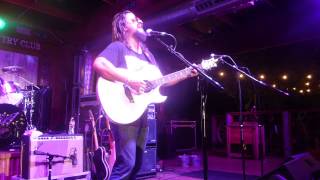 Shooter Jennings - She Thinks I Still Care (Houston 08.23.14) [George Jones cover] HD