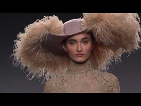 Zuzana Kubíčková COUTURE 2019 @ MBFW Madrid