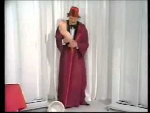 Magic Cloak - Tommy Cooper