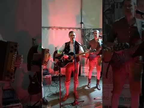 musikalisch im Biergarten mit Ausgfuxxt