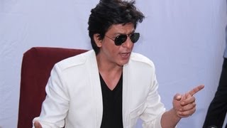 Shahrukh Teaches Journalism To The Reporter