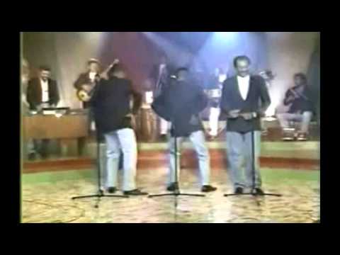 Latin brothers - Buscandote - Voz de Piper Pimienta - Salsas Clasicas.