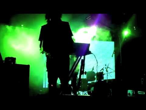 Manta Raya - Edgy (Live @ MK Stage - KKNK 2010).mov