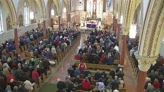 &quot;Mass Mob&quot; fills Buffalo church to capacity