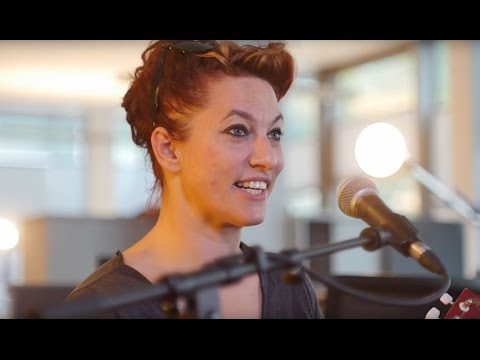 Amanda Palmer mit Gaga, Palmer, Madonna im STANDARD Player