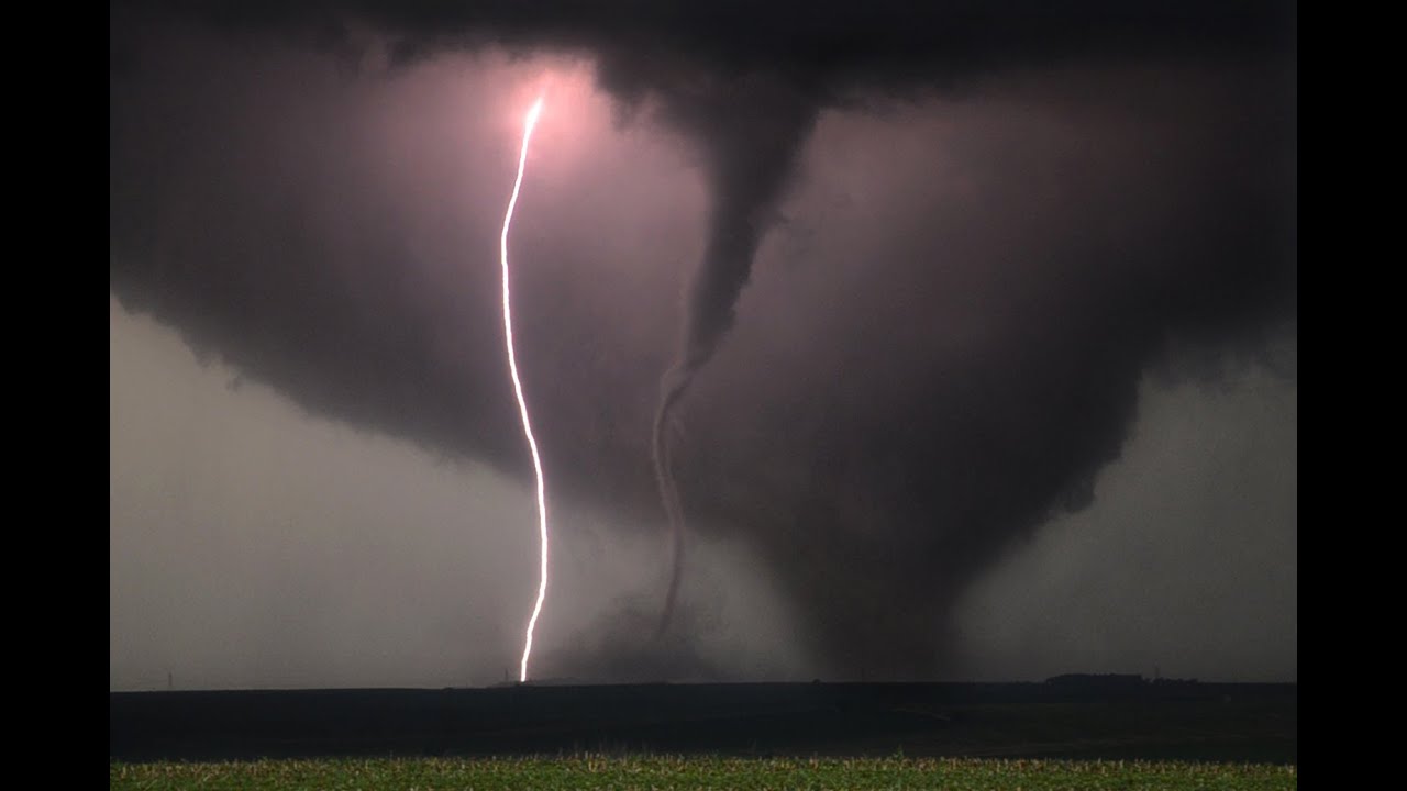 Can there be lightning during a tornado?
