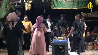 Download lagu Bangbung Hideung Topeng Pendul Sinar Pusaka Warna Kamurang mp3