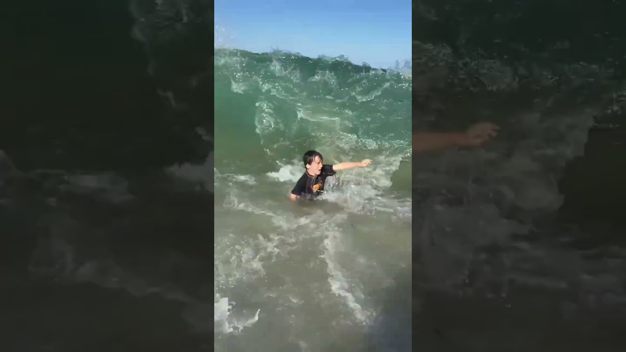 Kid vs Wave
